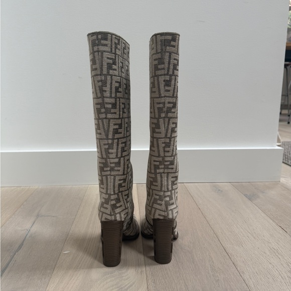 Fendi Zucca FF Logo Velvet Boots - Picture 6 of 9